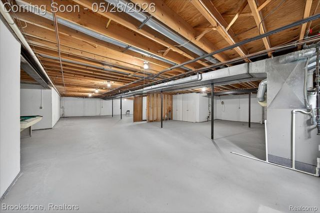 2610 Vanel Court, West Bloomfield Charter Township, MI 48324