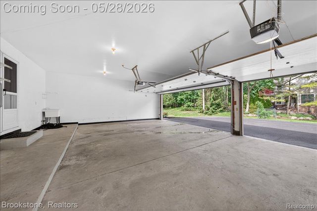 2610 Vanel Court, West Bloomfield Charter Township, MI 48324