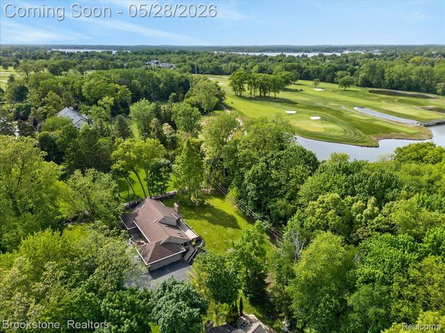 2610 Vanel Court, West Bloomfield Charter Township, MI 48324