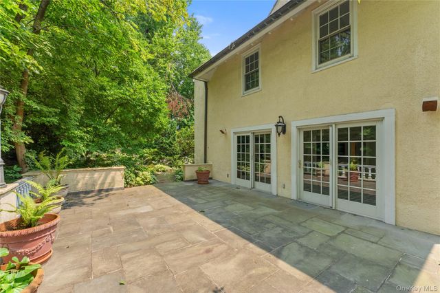 2 Dellwood Road, Bronxville, NY 10708