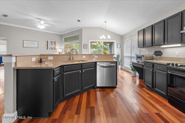 1460 CREEKS EDGE Court, Fleming Island, FL 32003