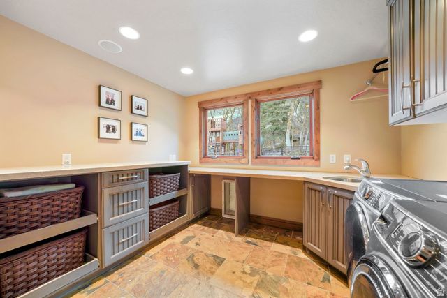 4531 S MATHEWS WAY, Salt Lake City, UT 84124