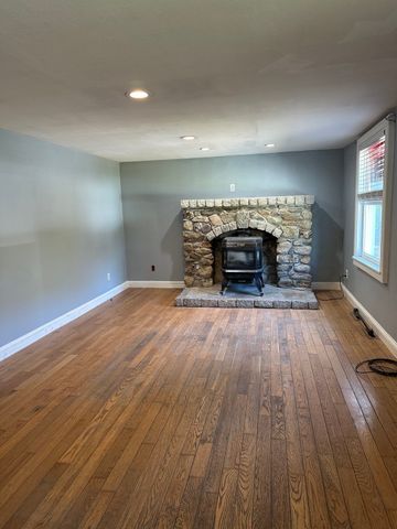 111 Wareham Lake Shore Dr, Wareham, MA 02571