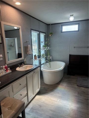 56514 607 Road, Kansas, OK 74347