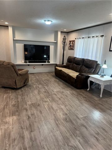 56514 607 Road, Kansas, OK 74347