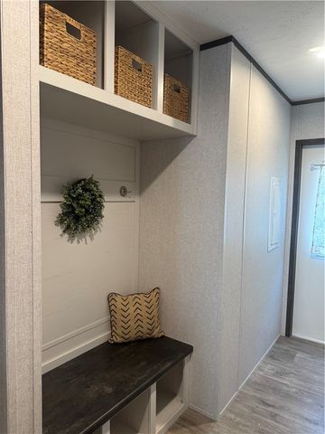 56514 607 Road, Kansas, OK 74347