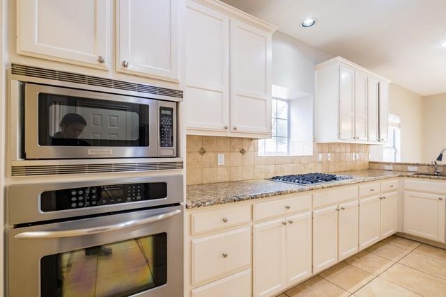 9202 Amanda DR, Austin, TX 78729