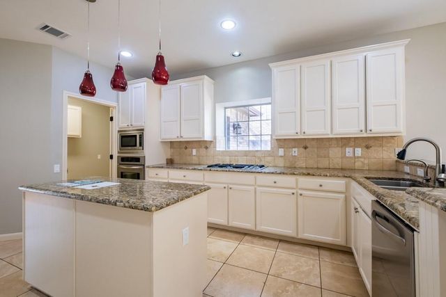9202 Amanda DR, Austin, TX 78729