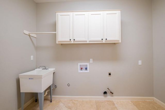 9202 Amanda DR, Austin, TX 78729