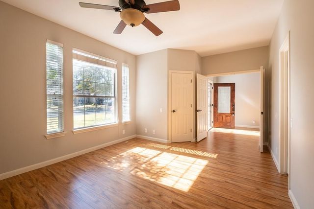 9202 Amanda DR, Austin, TX 78729