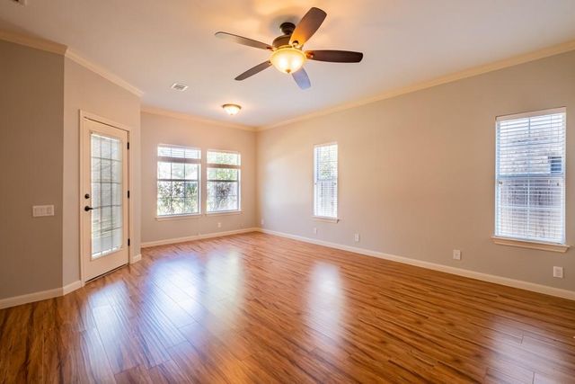 9202 Amanda DR, Austin, TX 78729