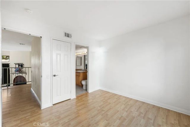 21054 Parthenia 11, Canoga Park, CA 91304