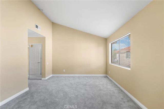 21054 Parthenia 11, Canoga Park, CA 91304