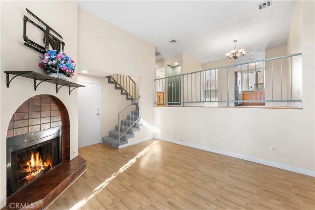 21054 Parthenia 11, Canoga Park, CA 91304