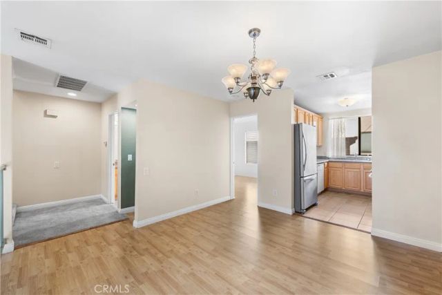 21054 Parthenia 11, Canoga Park, CA 91304