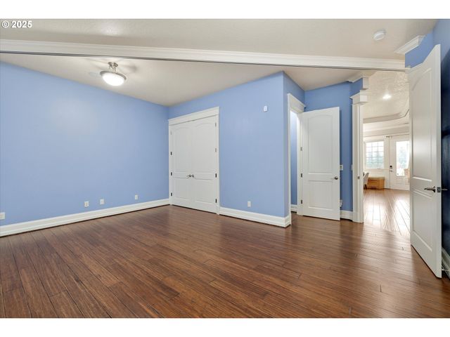 10667 HOVENDEN Ln, Woodburn, OR 97071