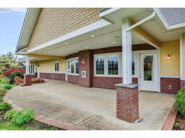 10667 HOVENDEN Ln, Woodburn, OR 97071