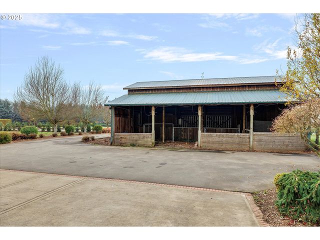 10667 HOVENDEN Ln, Woodburn, OR 97071