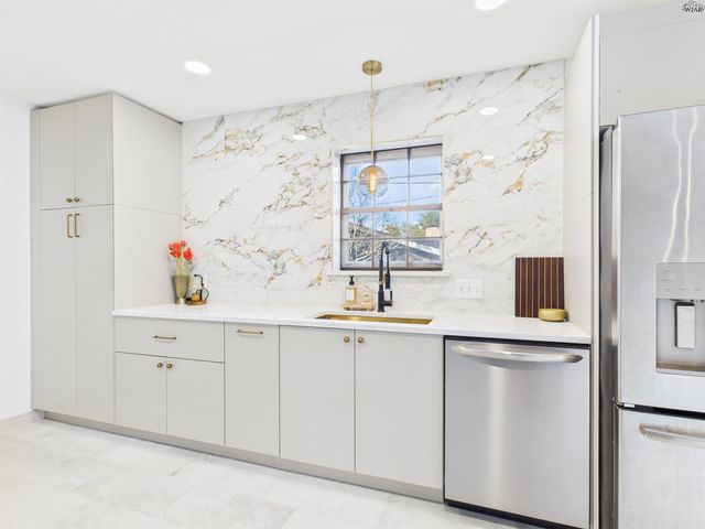 1602 BRENDA HURSH DRIVE, Wichita Falls, TX 76302