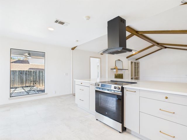 1602 BRENDA HURSH DRIVE, Wichita Falls, TX 76302