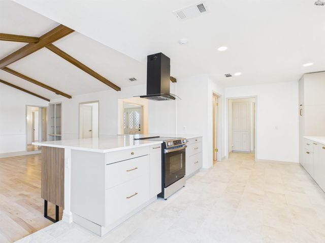 1602 BRENDA HURSH DRIVE, Wichita Falls, TX 76302