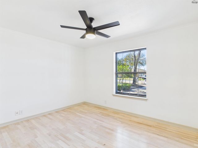 1602 BRENDA HURSH DRIVE, Wichita Falls, TX 76302