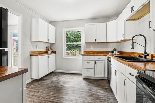 270 Viking Drive, Battle Creek, MI 49017