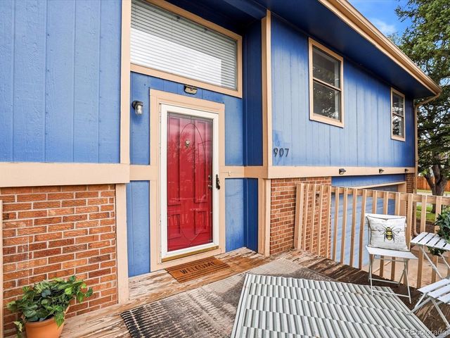 907 S Salida Street, Aurora, CO 80017