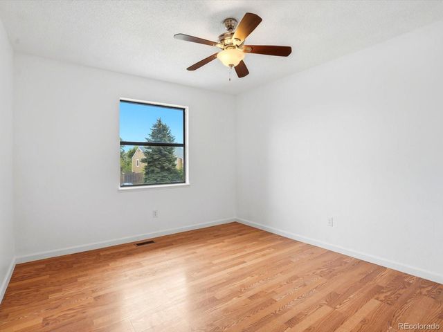 907 S Salida Street, Aurora, CO 80017
