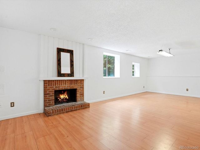 907 S Salida Street, Aurora, CO 80017