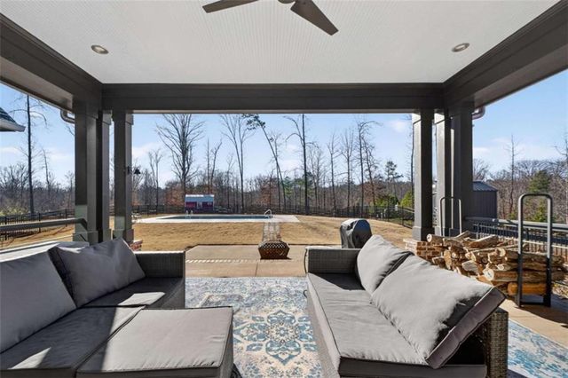 285 Dial Mill Road, Oxford, GA 30054