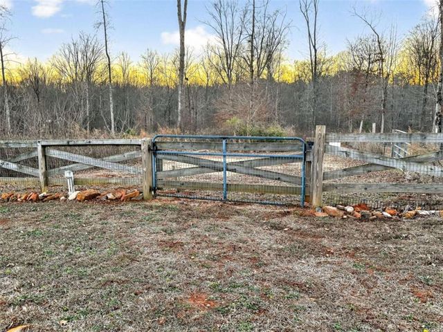 285 Dial Mill Road, Oxford, GA 30054