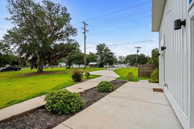 709 Highway 90, Conway, SC 29526