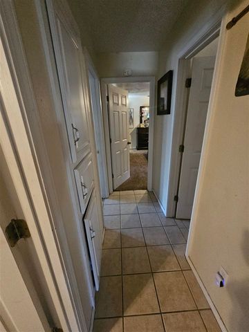 7710 NW Taylor Ave, Lawton, OK 73501