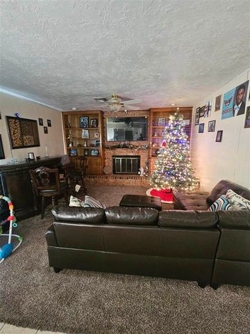 7710 NW Taylor Ave, Lawton, OK 73501