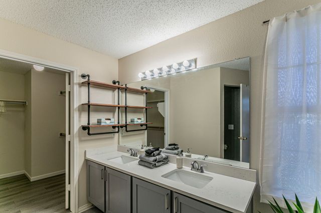 226 Yale Boulevard, Glenn Heights, TX 75154