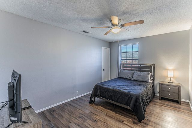 226 Yale Boulevard, Glenn Heights, TX 75154