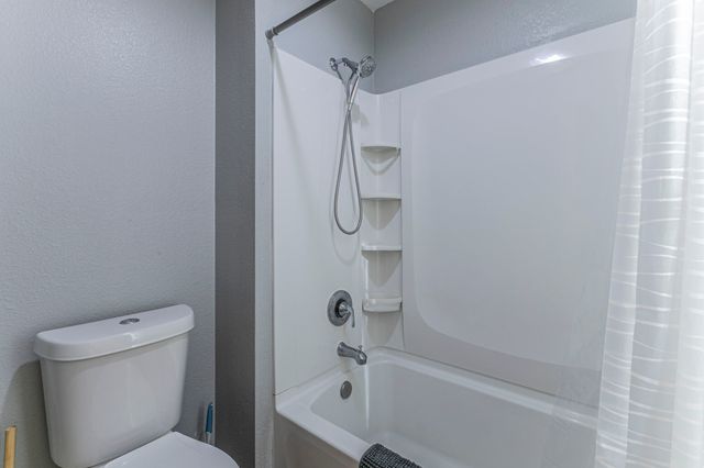 226 Yale Boulevard, Glenn Heights, TX 75154