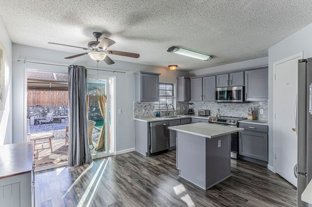 226 Yale Boulevard, Glenn Heights, TX 75154