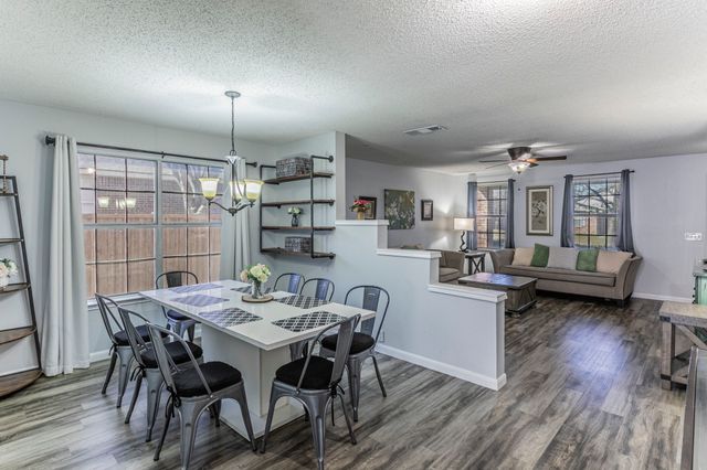 226 Yale Boulevard, Glenn Heights, TX 75154