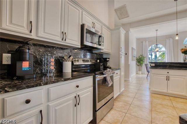 1807 SW 48th LN, Cape Coral, FL 33914