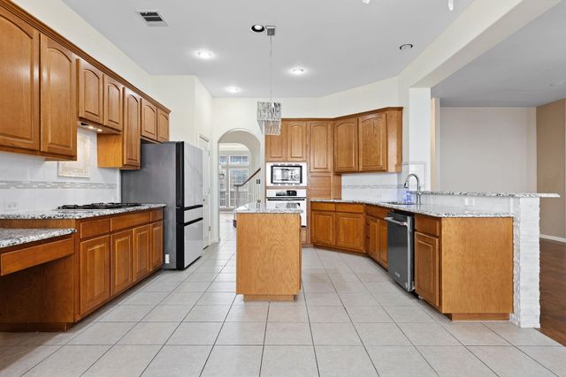 2944 Clinton PL, Round Rock, TX 78665