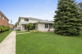 10425 Austin Avenue D, Oak Lawn, IL 60453