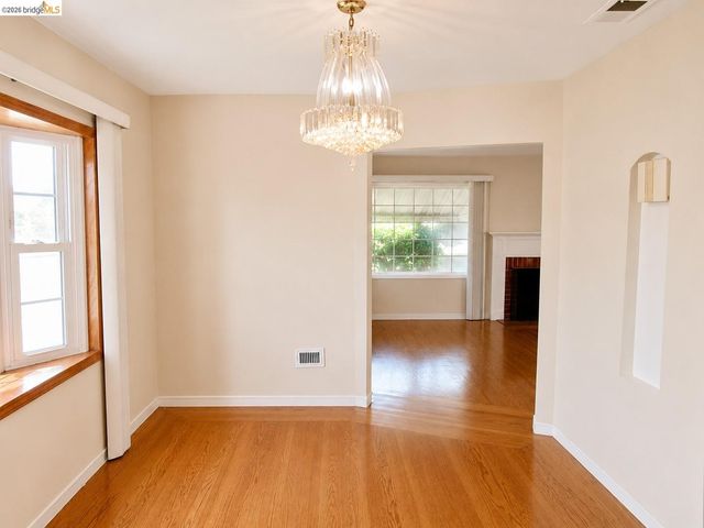 13904 Lark St, San Leandro, CA 94578