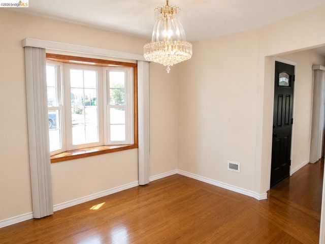 13904 Lark St, San Leandro, CA 94578