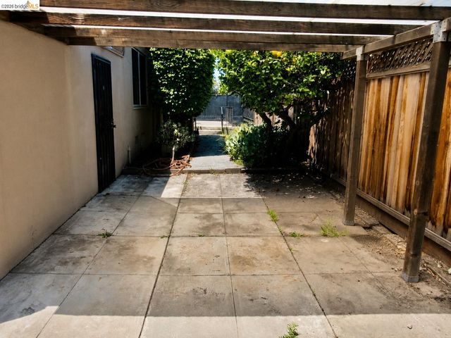 13904 Lark St, San Leandro, CA 94578