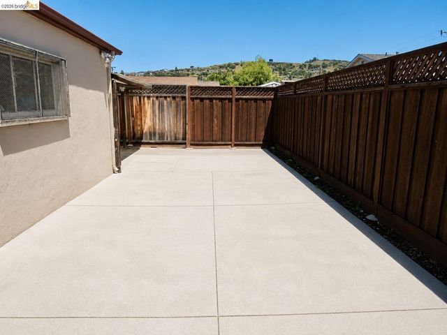 13904 Lark St, San Leandro, CA 94578