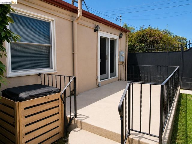 13904 Lark St, San Leandro, CA 94578