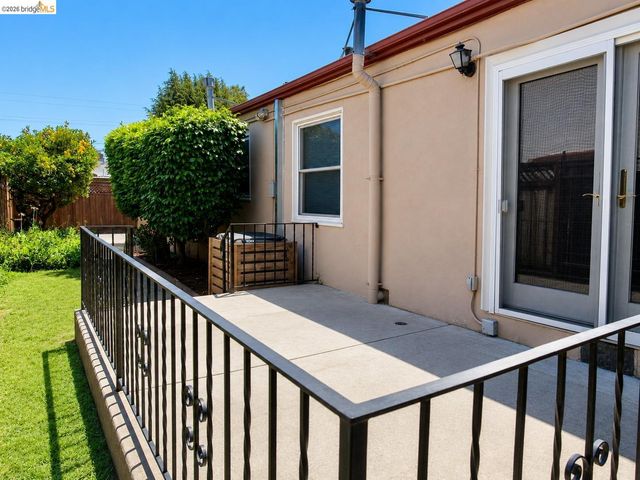 13904 Lark St, San Leandro, CA 94578