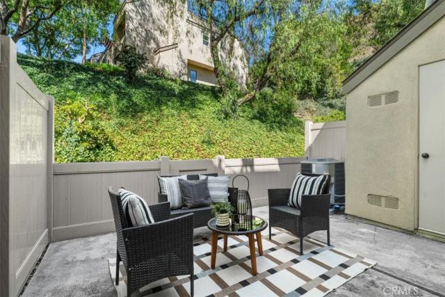 245 N North Singingwood Street 14, Orange, CA 92869